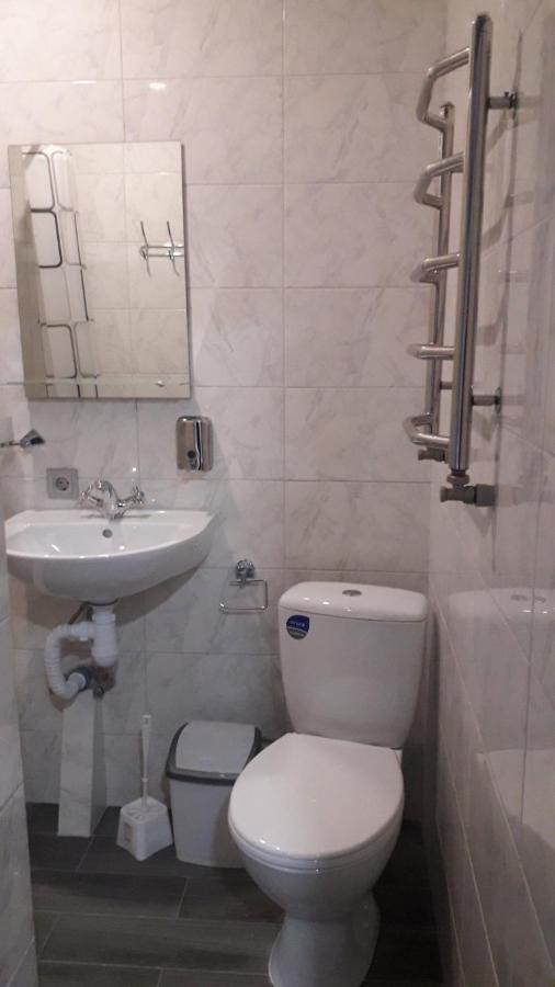 Guest House Max Khmelʼnytsʼkyy Exterior foto